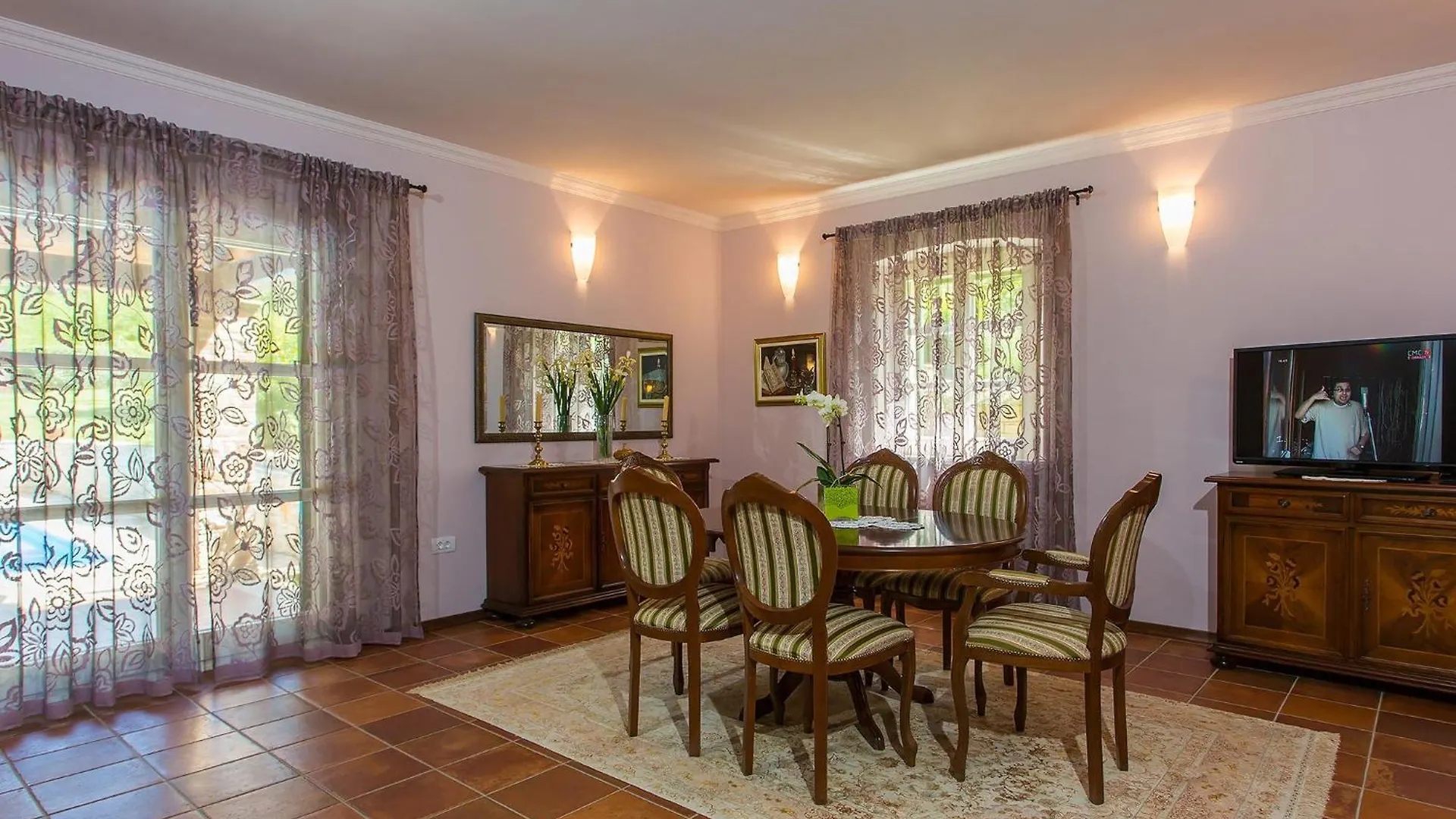 Villa In Monti Ana With Pool Near Mirna River  Montižana