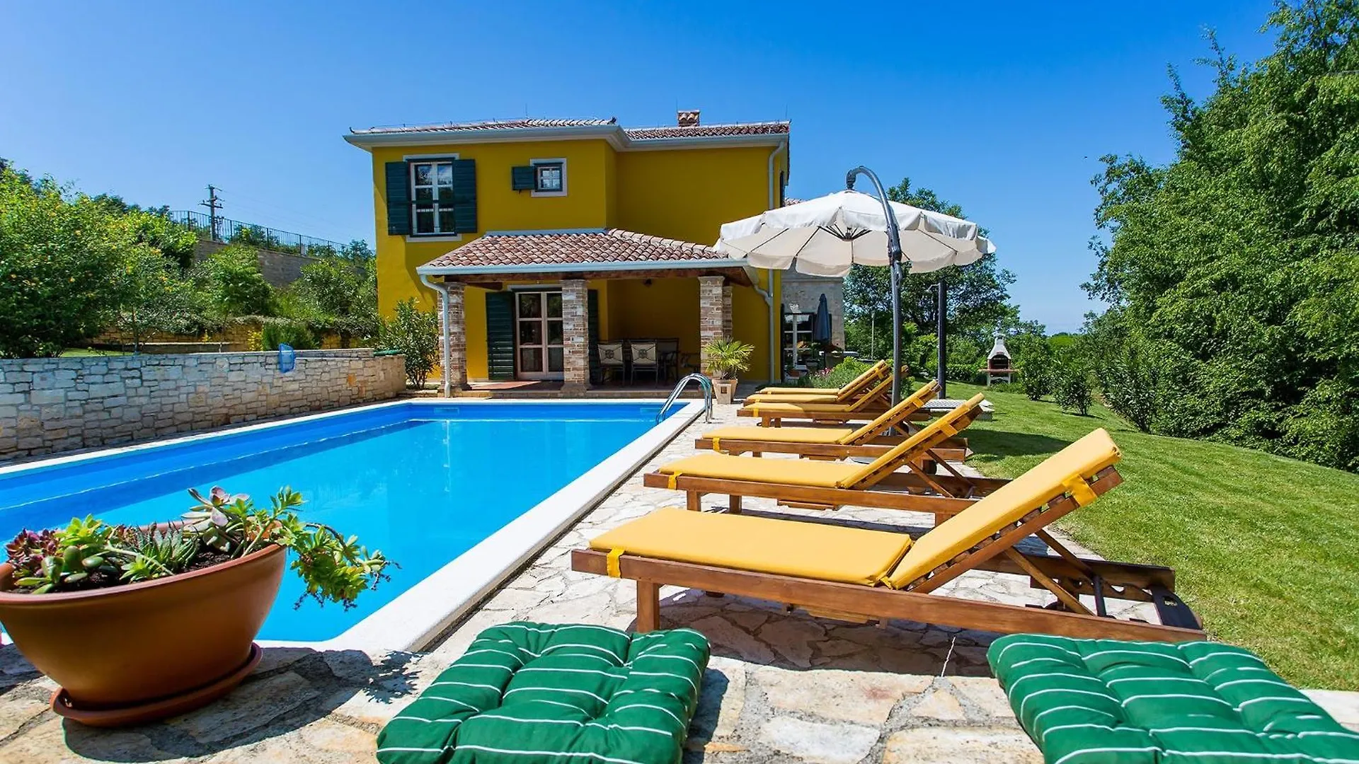 Villa In Monti Ana With Pool Near Mirna River 0*, Montižana Hırvatistan