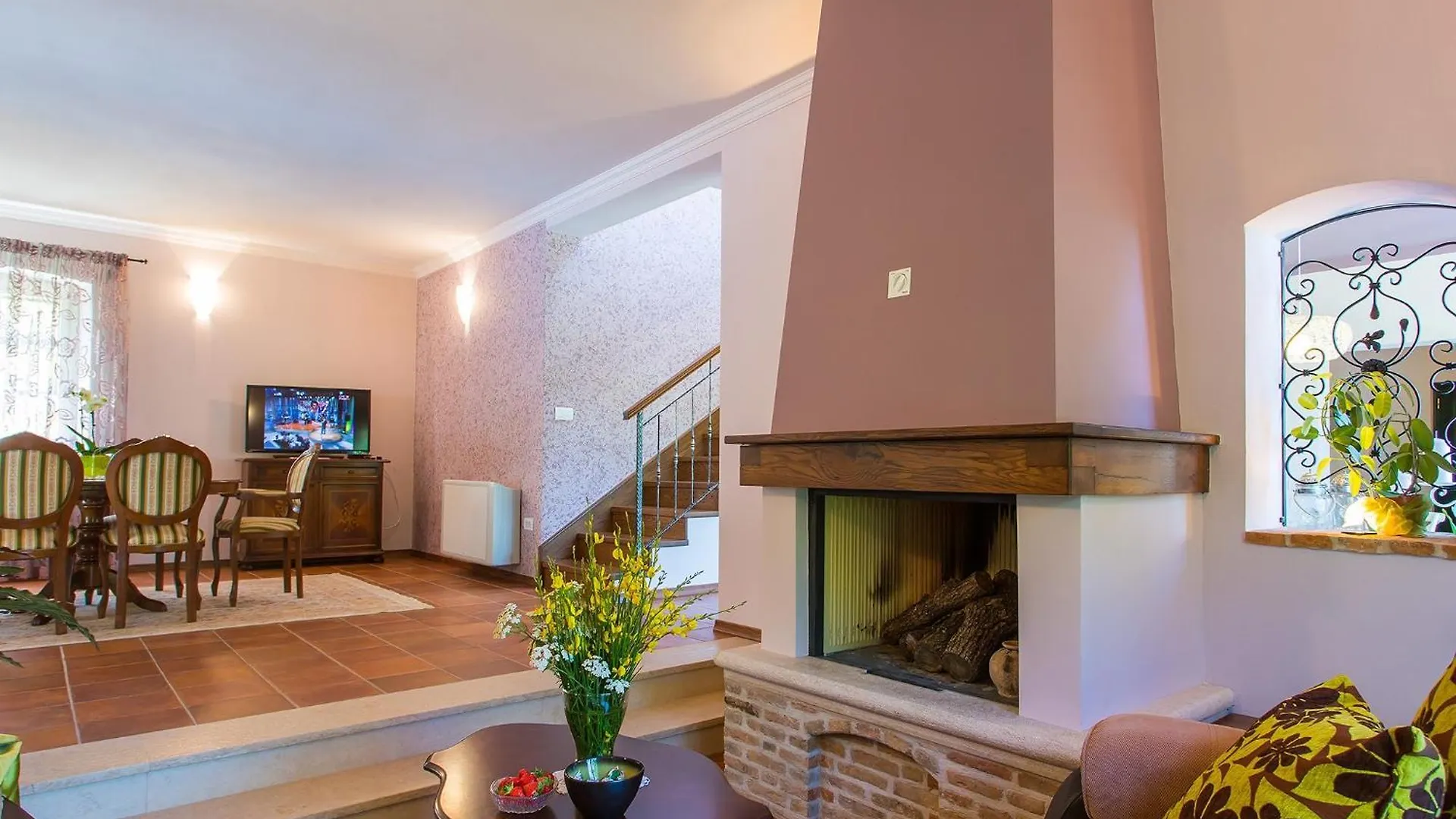 Villa In Monti Ana With Pool Near Mirna River